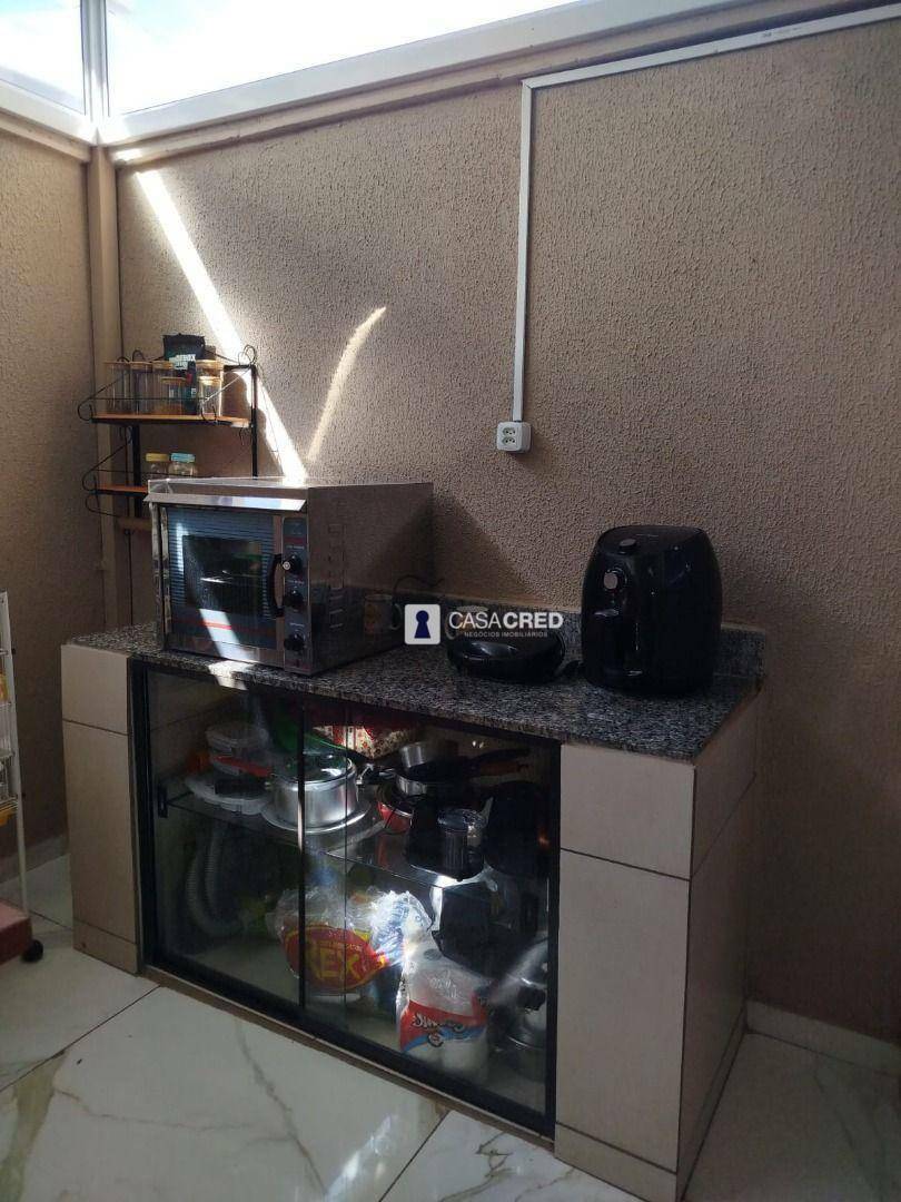 Apartamento para alugar com 2 quartos, 52m² - Foto 13