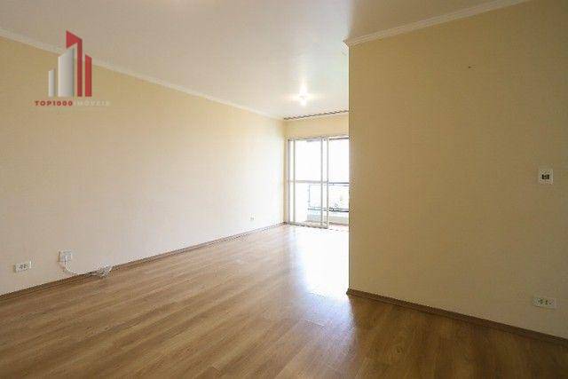 Apartamento à venda com 2 quartos, 63m² - Foto 2