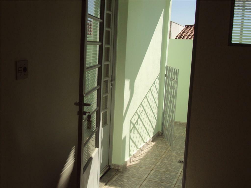 Casa para alugar com 1 quarto, 60m² - Foto 11