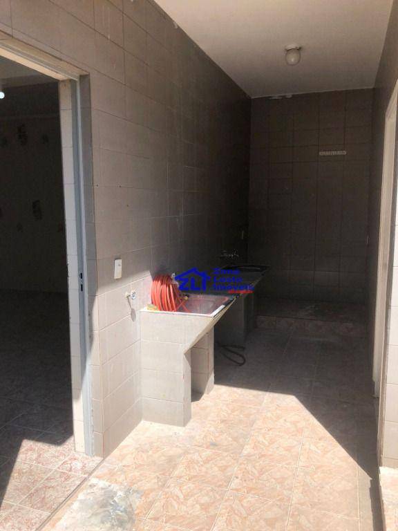 Sobrado à venda com 3 quartos, 900m² - Foto 47