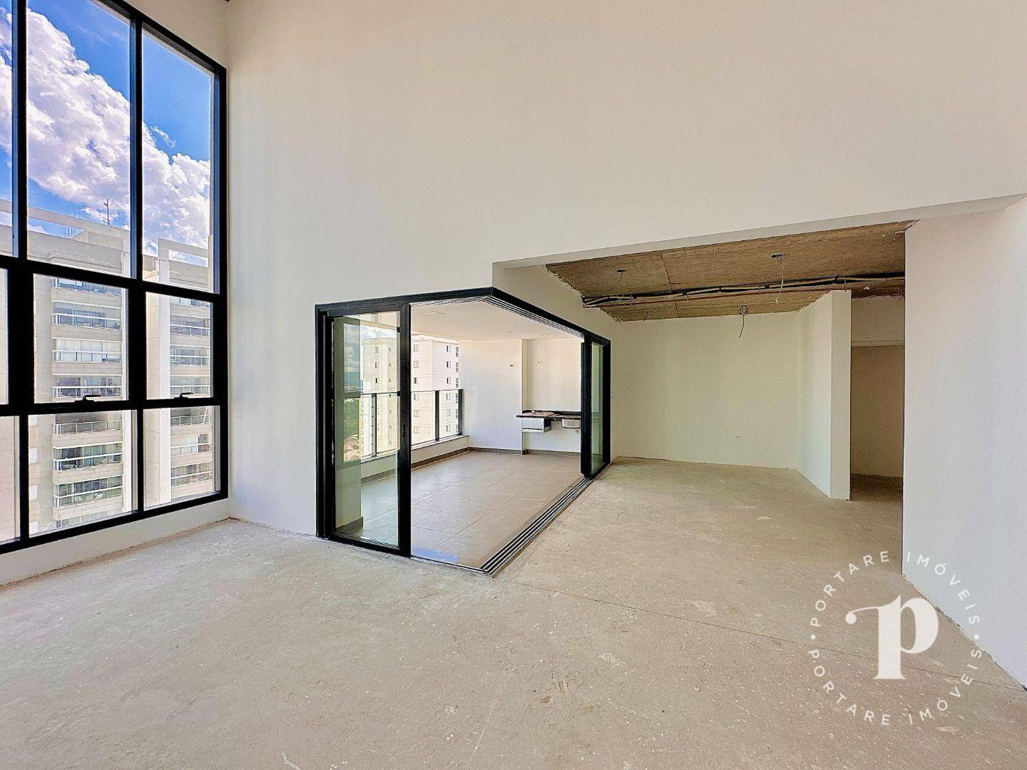 Apartamento à venda com 4 quartos, 220m² - Foto 2