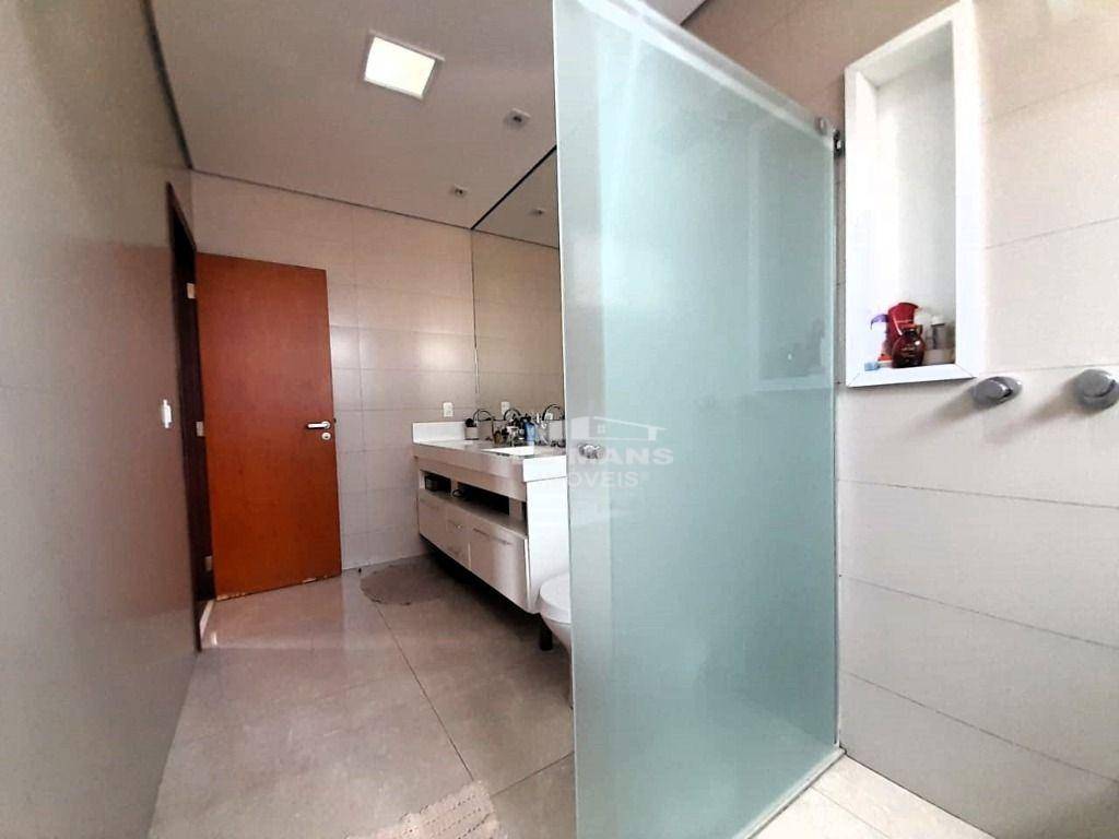 Casa de Condomínio à venda com 3 quartos, 331m² - Foto 19