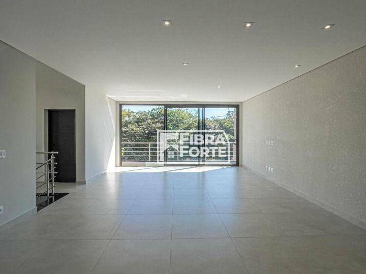 Casa de Condomínio à venda com 4 quartos, 250m² - Foto 4