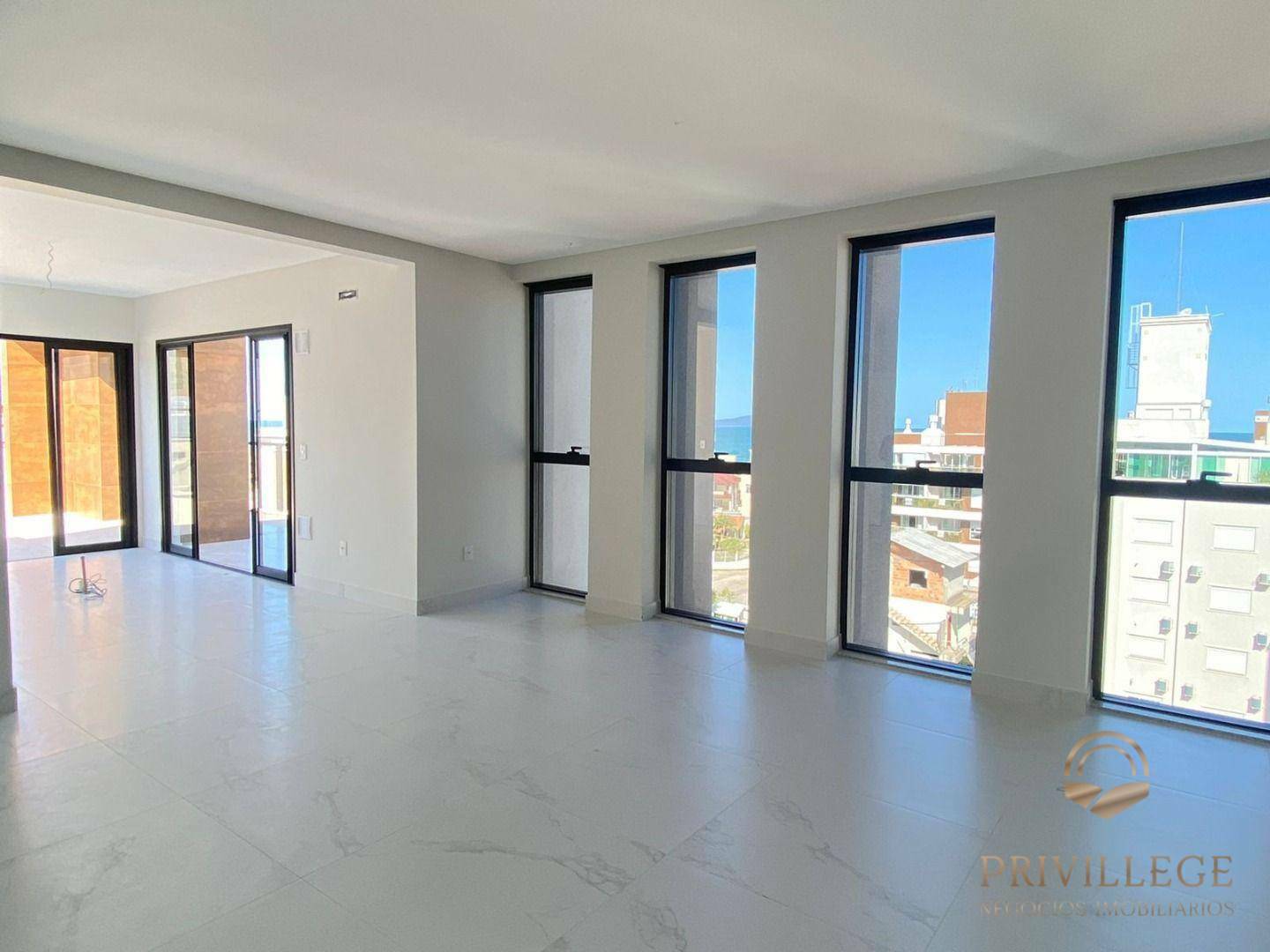 Cobertura à venda com 3 quartos, 222m² - Foto 10