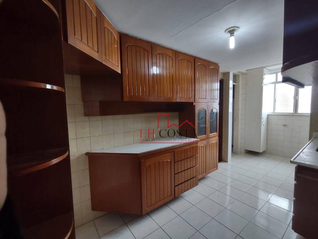 Apartamento à venda com 3 quartos, 140m² - Foto 31