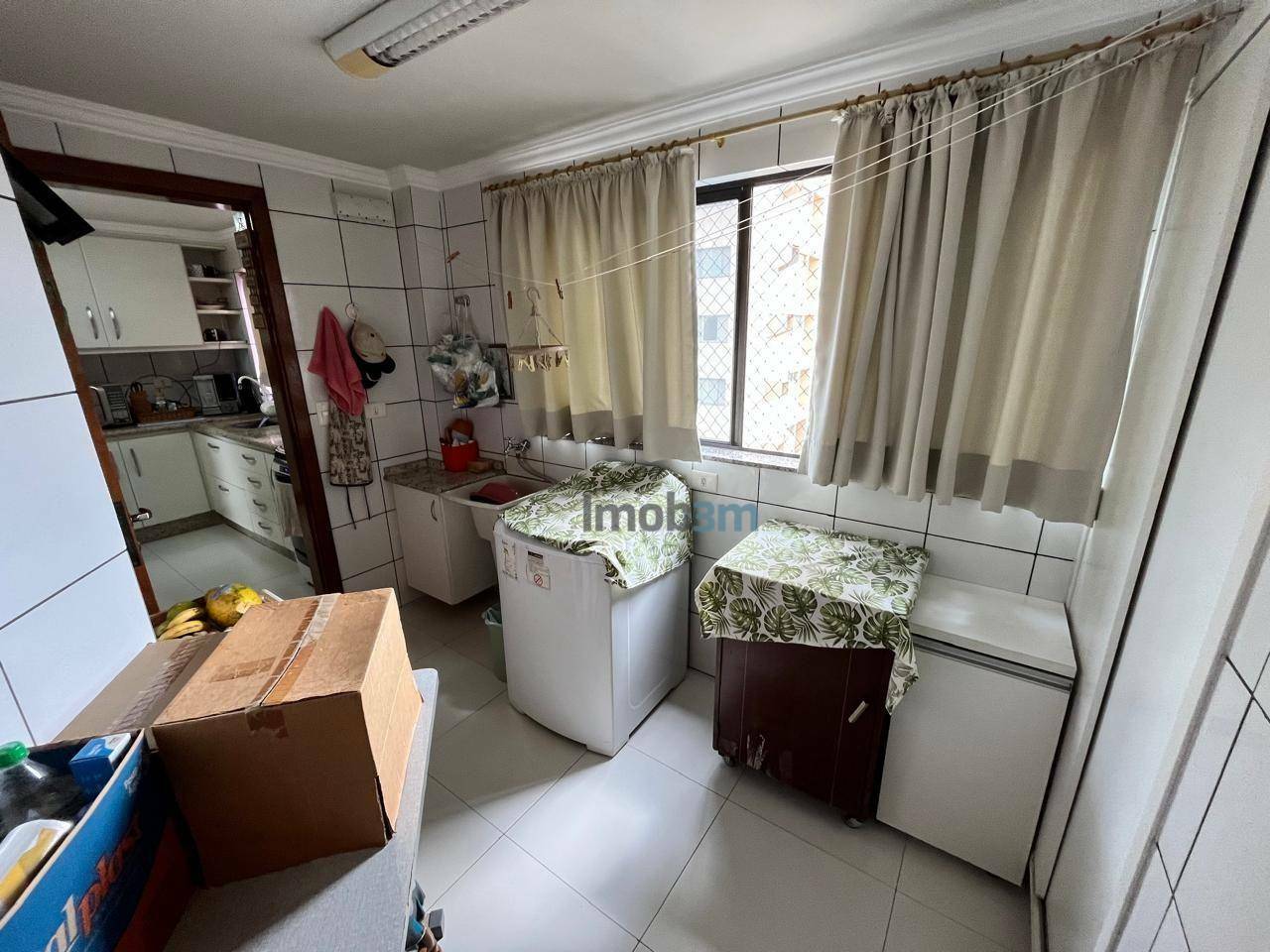 Apartamento à venda com 3 quartos, 107m² - Foto 35