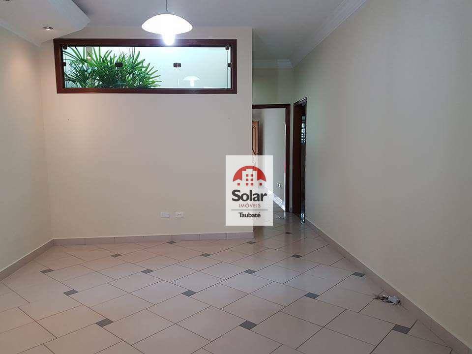 Casa de Condomínio à venda com 3 quartos, 200m² - Foto 2