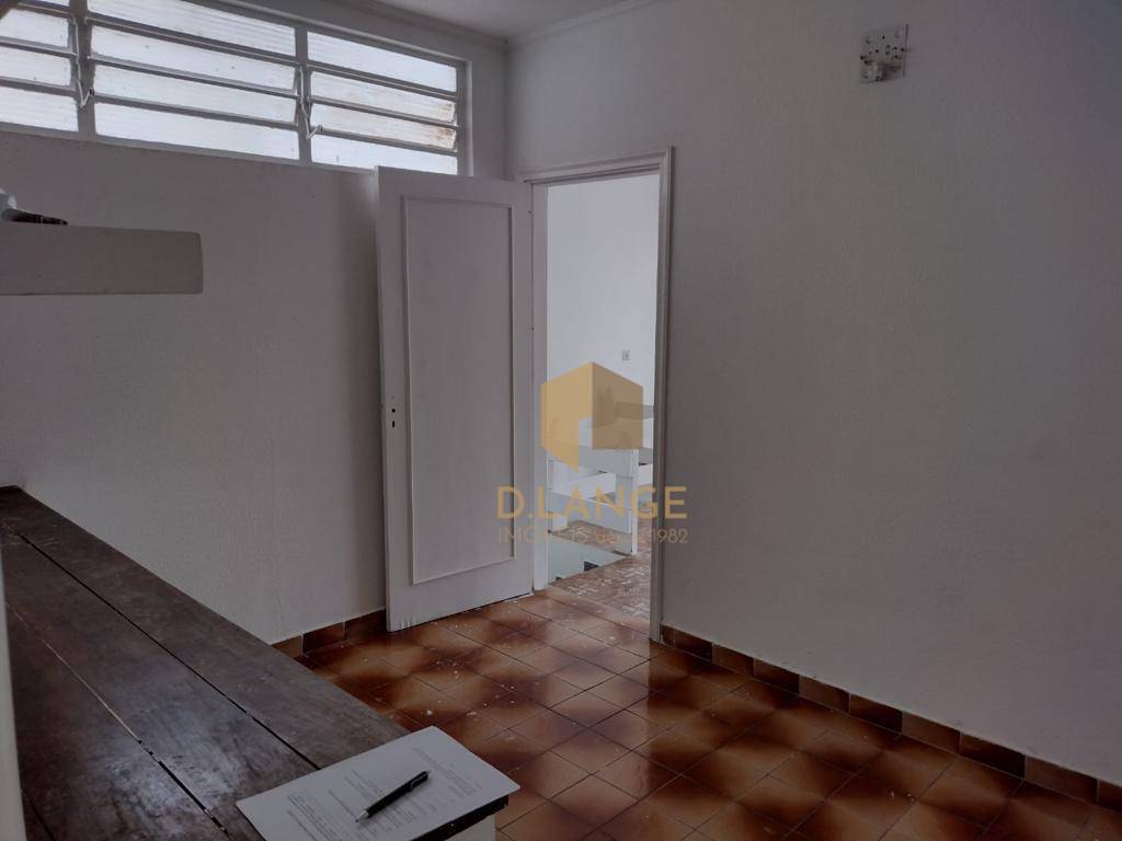 Casa à venda com 3 quartos, 213m² - Foto 8