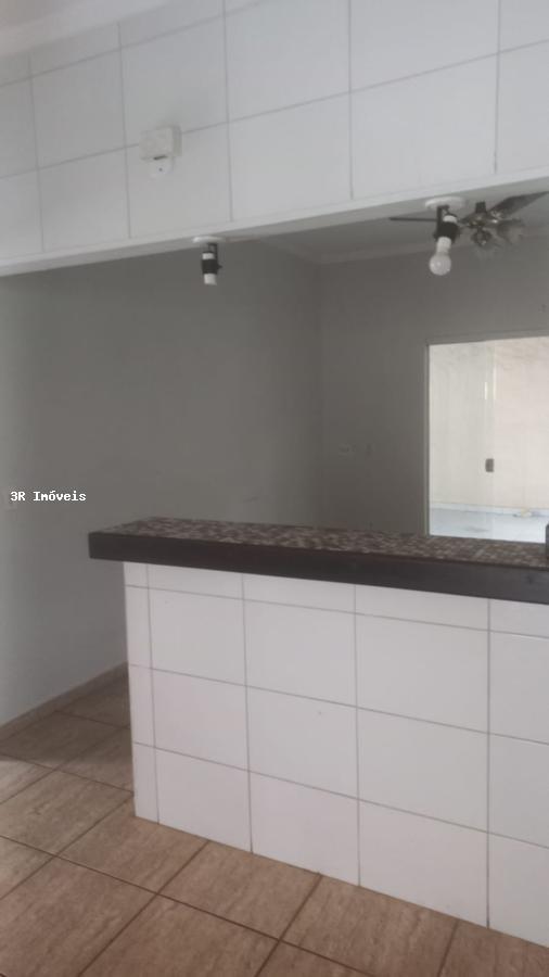 Casa à venda com 3 quartos, 200m² - Foto 7