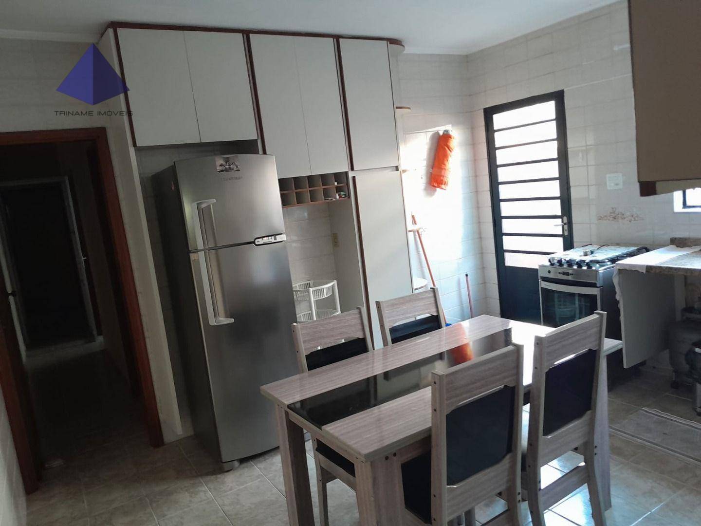 Casa à venda com 3 quartos, 150m² - Foto 4