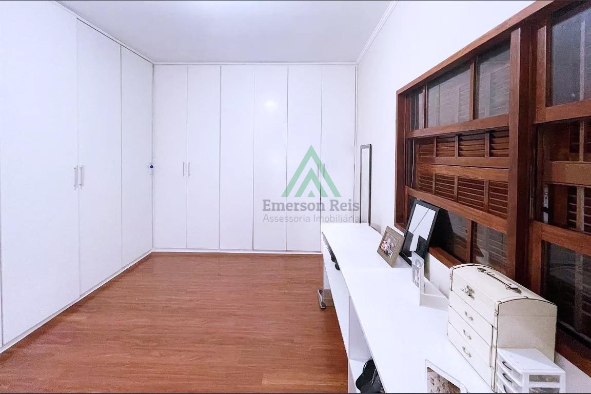 Casa à venda com 4 quartos, 600m² - Foto 13