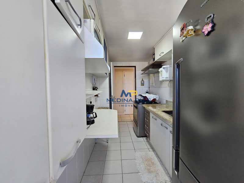 Apartamento à venda com 2 quartos, 75m² - Foto 20