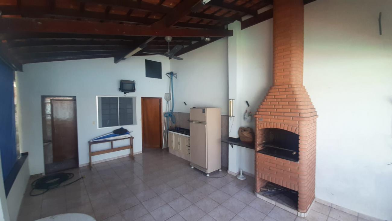 Casa à venda com 2 quartos, 250m² - Foto 7