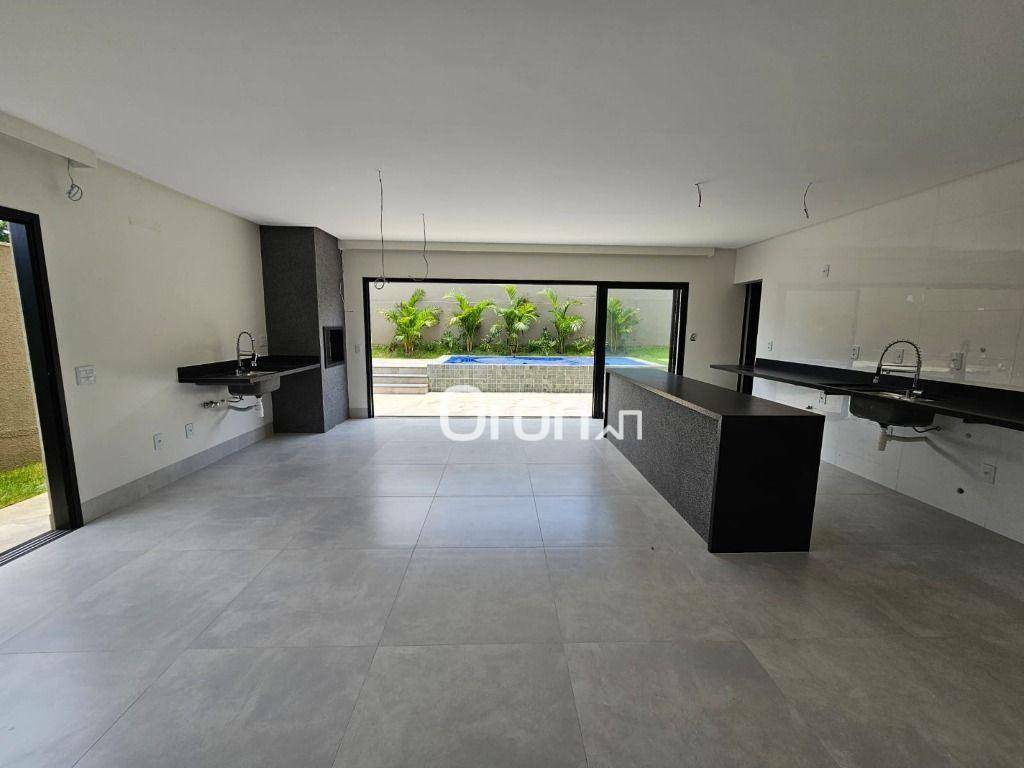 Sobrado à venda com 4 quartos, 213m² - Foto 2