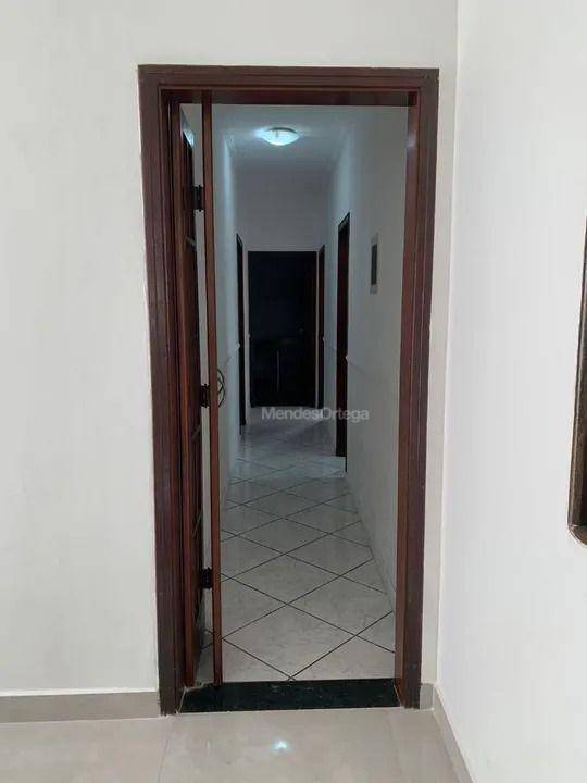 Casa à venda com 3 quartos, 194m² - Foto 9