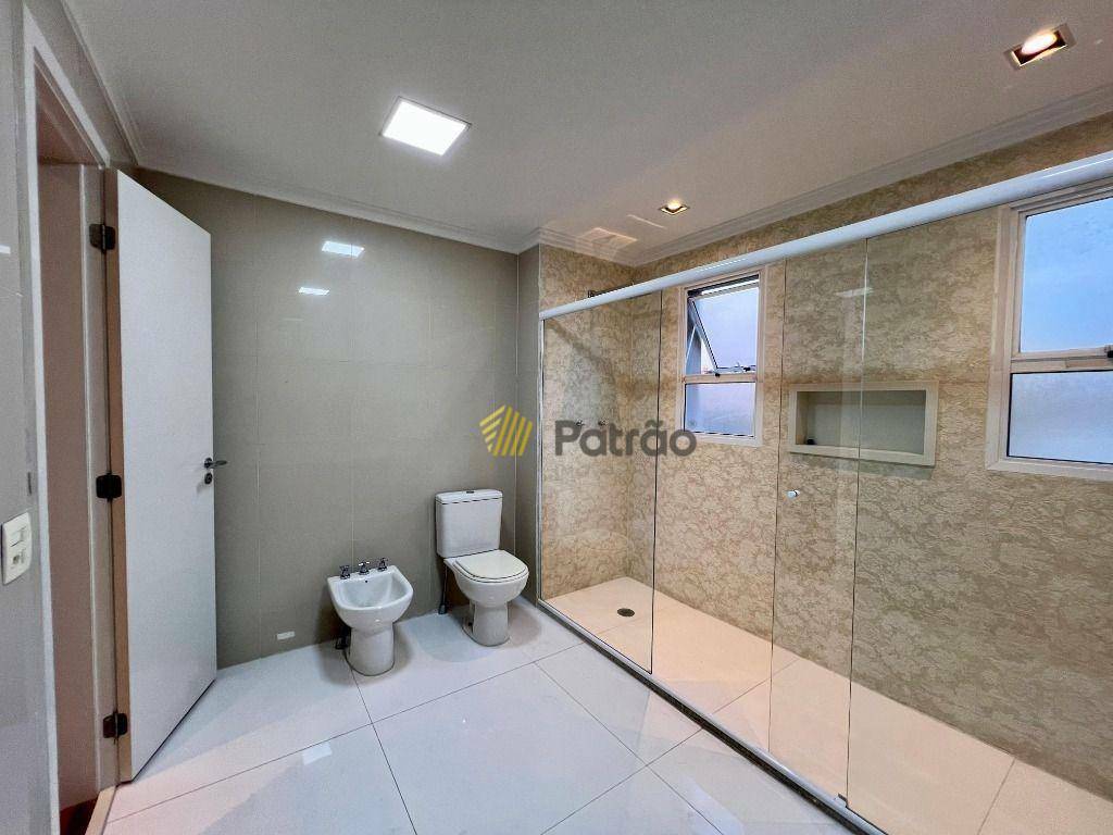 Apartamento à venda com 3 quartos, 242m² - Foto 47