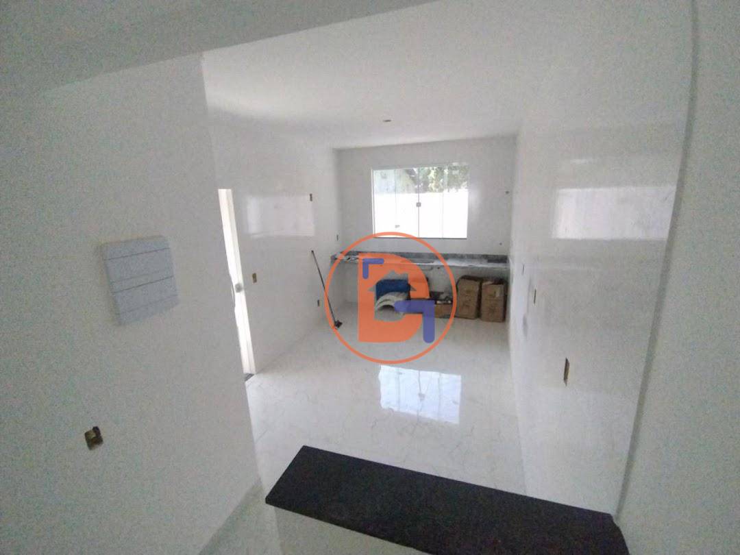 Casa à venda com 3 quartos, 270m² - Foto 8