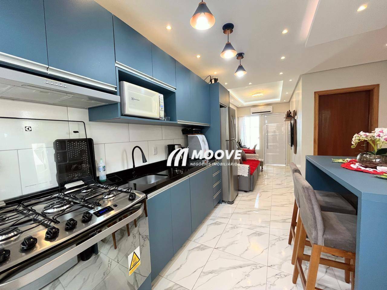 Casa à venda com 2 quartos, 60m² - Foto 1