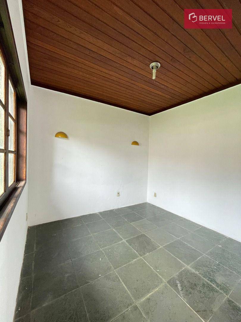 Casa para alugar com 6 quartos, 155m² - Foto 36