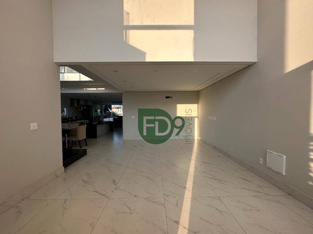 Casa de Condomínio à venda com 4 quartos, 335m² - Foto 18