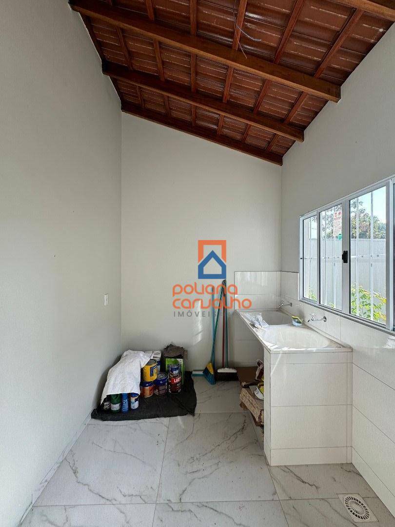 Casa à venda com 3 quartos, 145m² - Foto 2