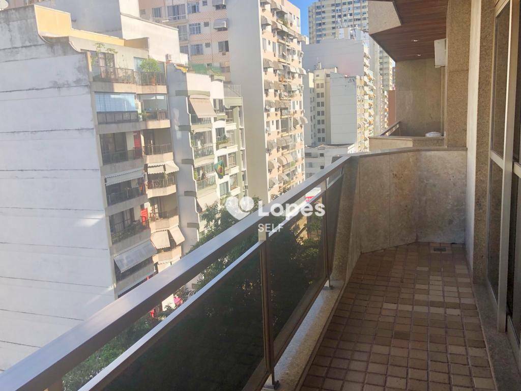 Apartamento à venda com 4 quartos, 179m² - Foto 2