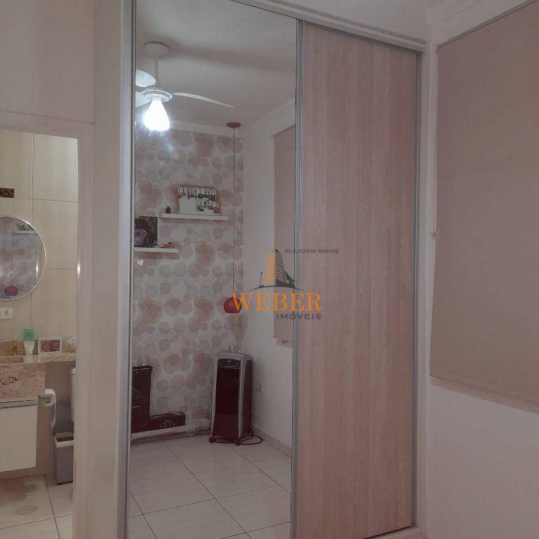 Casa à venda com 2 quartos, 70m² - Foto 35