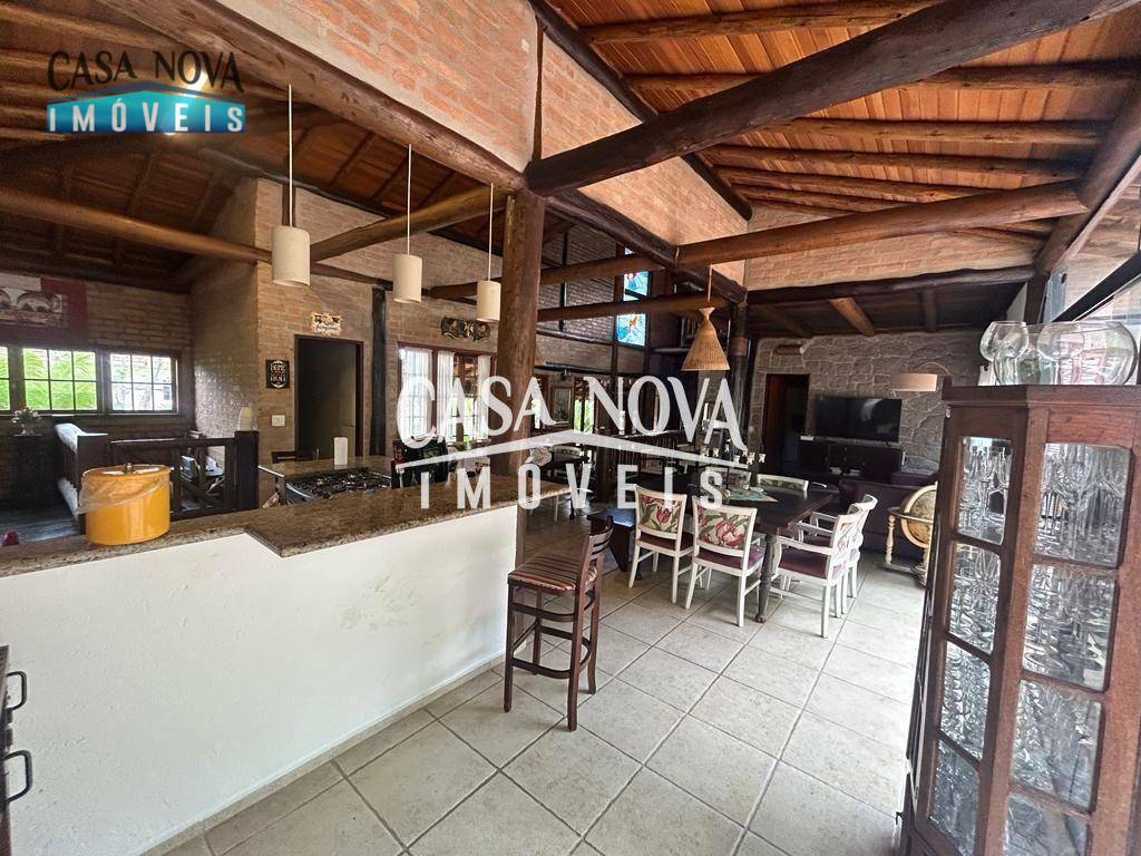 Casa de Condomínio para alugar com 3 quartos, 316m² - Foto 17