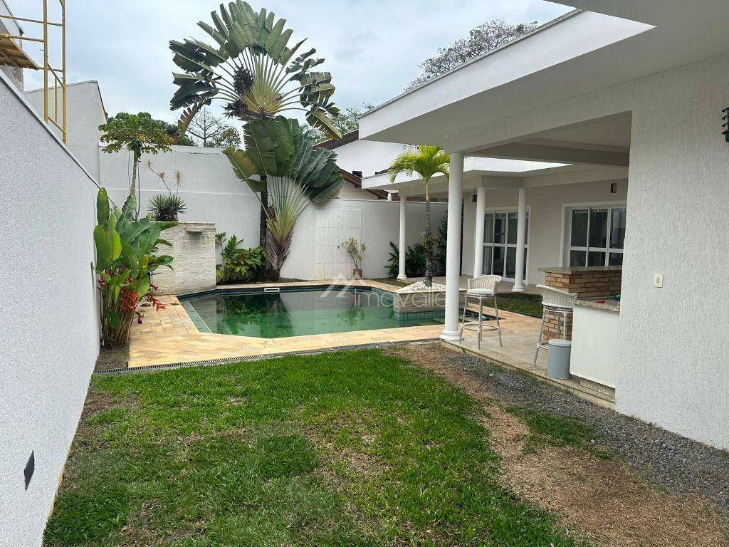 Casa de Condomínio à venda com 4 quartos, 437m² - Foto 8