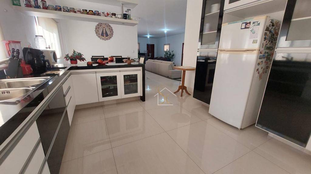 Chácara à venda com 3 quartos, 450m² - Foto 9