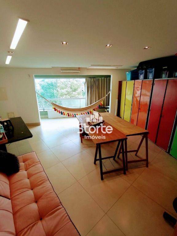 Casa à venda com 4 quartos, 355m² - Foto 34