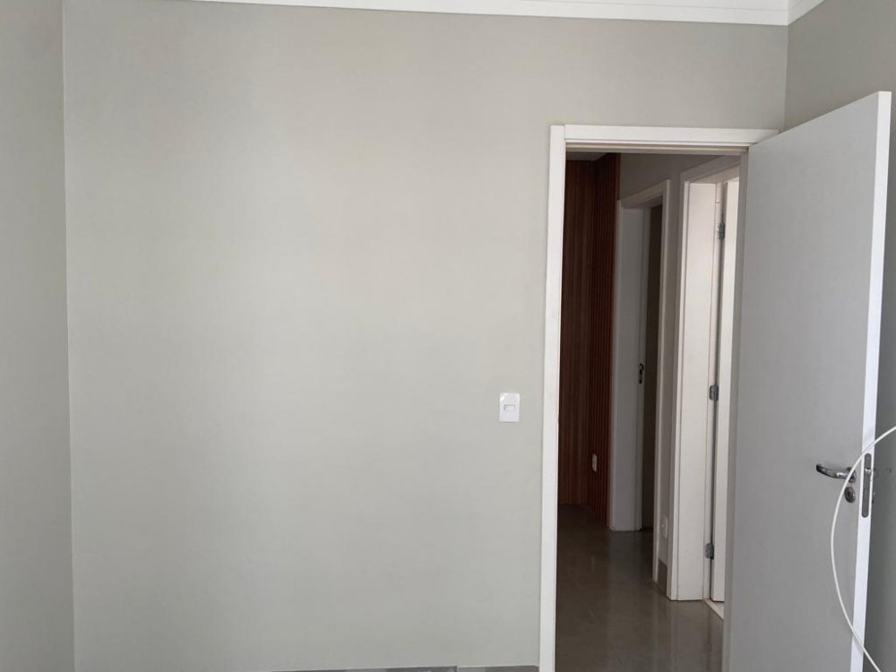 Apartamento à venda com 2 quartos, 64m² - Foto 3