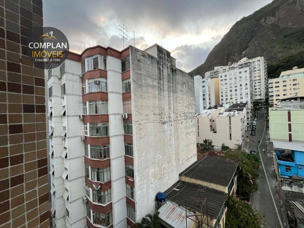 Apartamento à venda com 2 quartos, 64m² - Foto 13