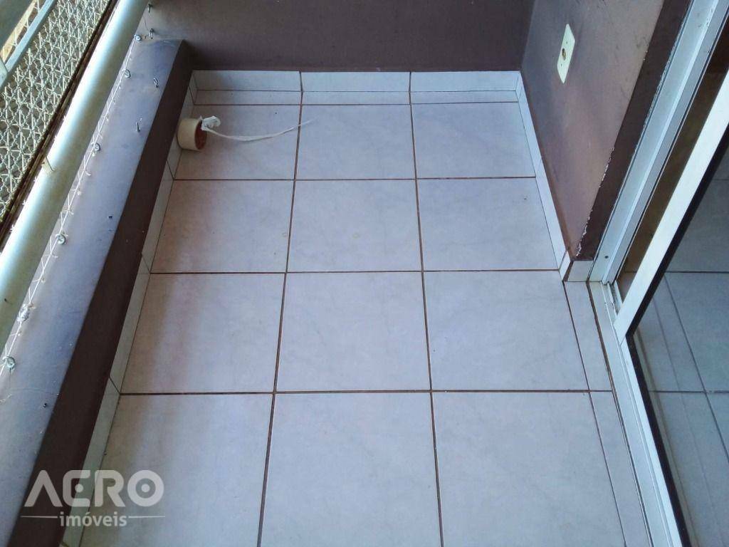 Apartamento à venda com 2 quartos, 60m² - Foto 14