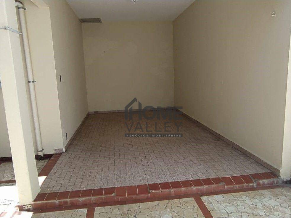 Casa à venda com 3 quartos, 182m² - Foto 4