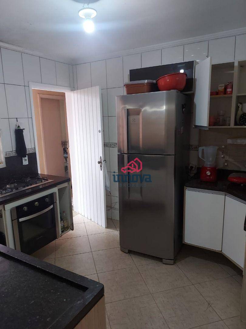 Casa à venda com 4 quartos, 201m² - Foto 5