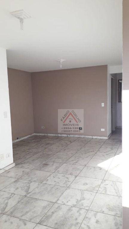 Apartamento à venda com 3 quartos, 75m² - Foto 13