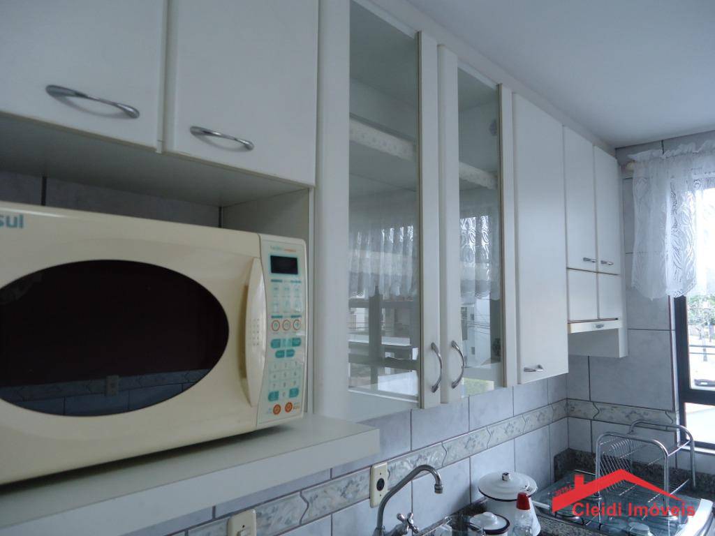 Apartamento para alugar com 2 quartos, 70m² - Foto 9