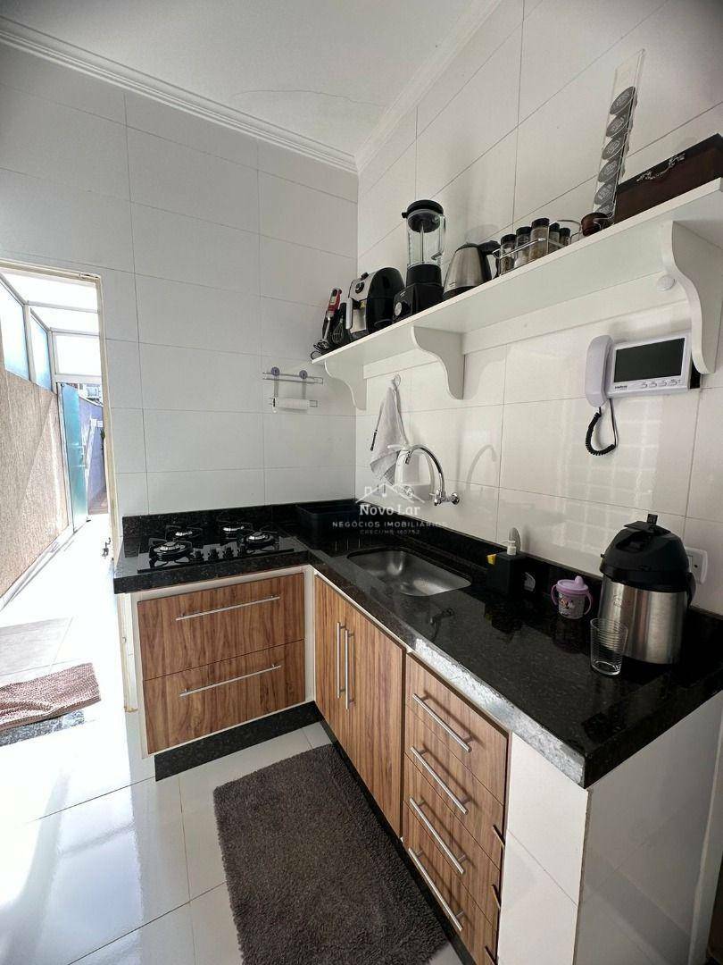Casa à venda com 3 quartos, 92m² - Foto 14