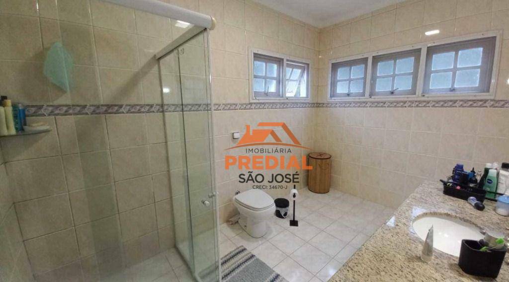 Casa de Condomínio à venda com 3 quartos, 190m² - Foto 22