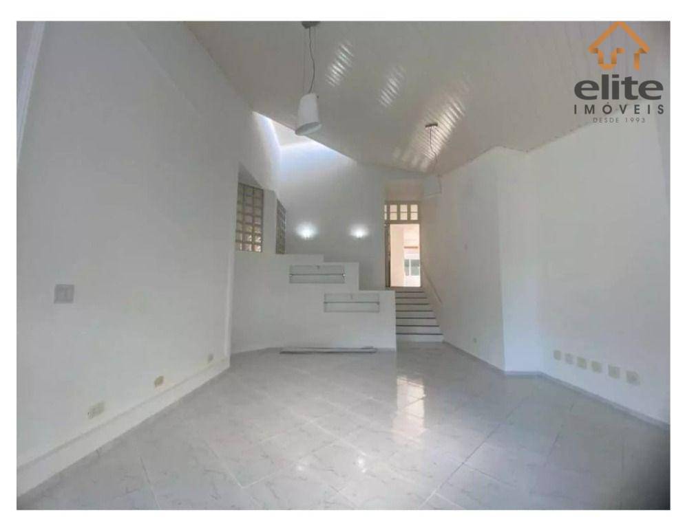 Casa de Condomínio à venda e aluguel com 3 quartos, 350m² - Foto 4