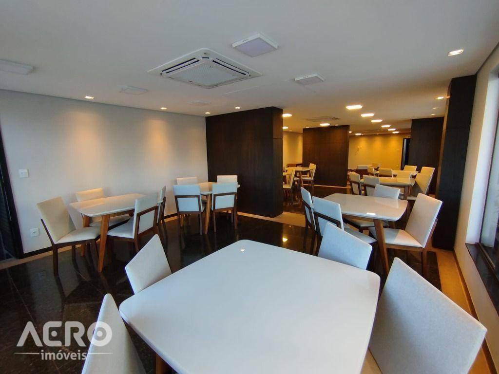 Apartamento para alugar com 3 quartos, 280m² - Foto 14
