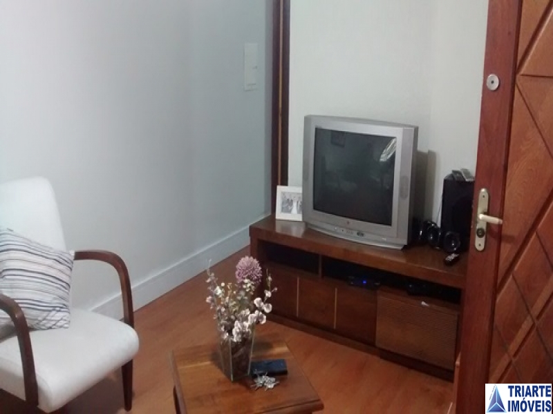 Sobrado à venda com 3 quartos, 188m² - Foto 1