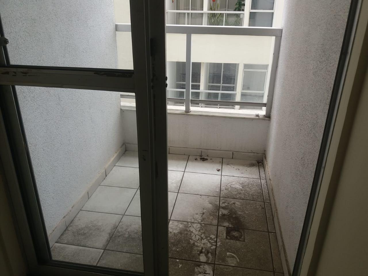 Apartamento à venda com 1 quarto, 40m² - Foto 2