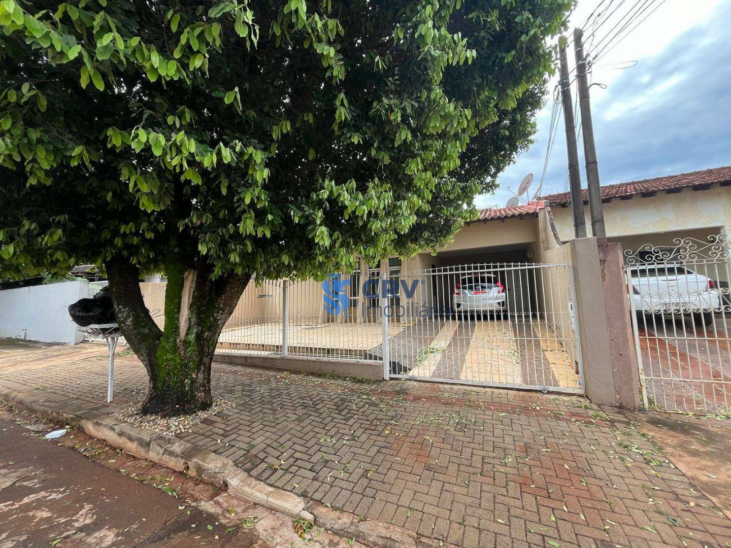Casa para alugar com 3 quartos, 165m² - Foto 1