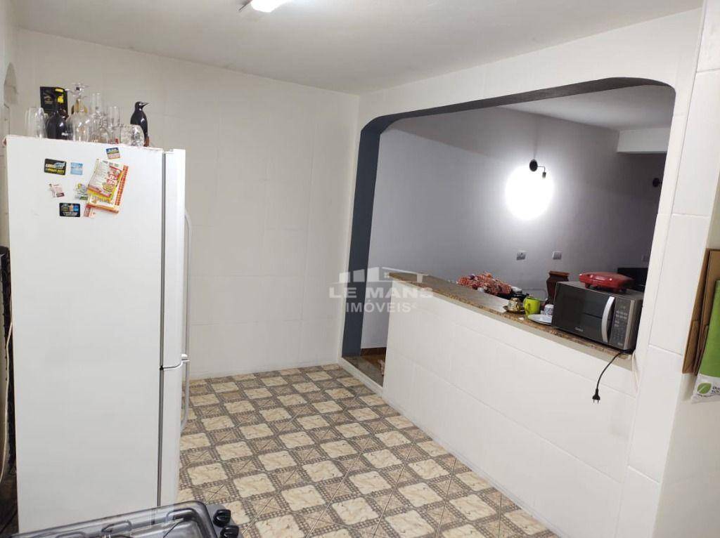 Casa à venda com 2 quartos, 80m² - Foto 8