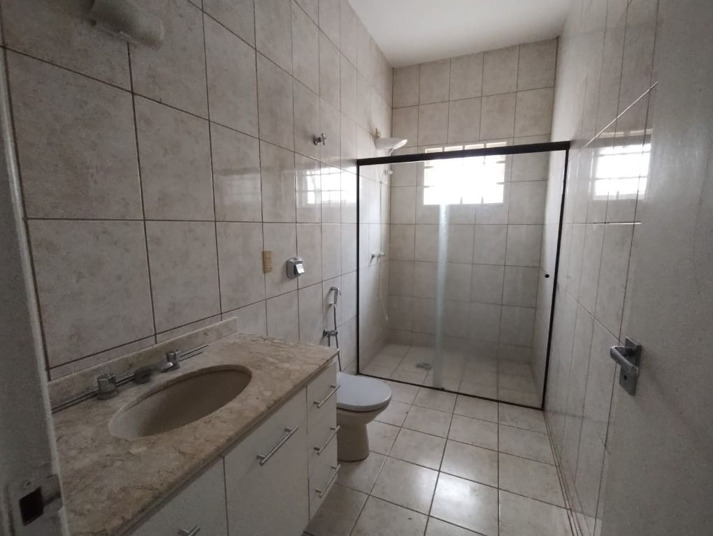 Casa à venda com 3 quartos, 250m² - Foto 12