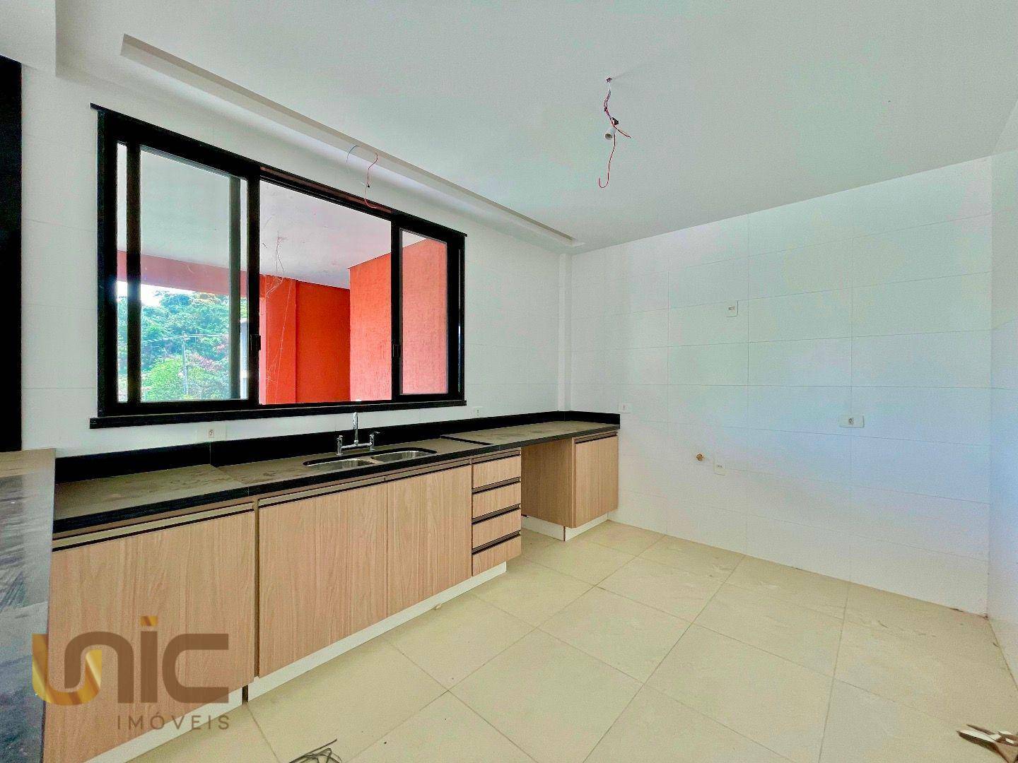 Casa de Condomínio à venda e aluguel com 3 quartos, 300m² - Foto 12