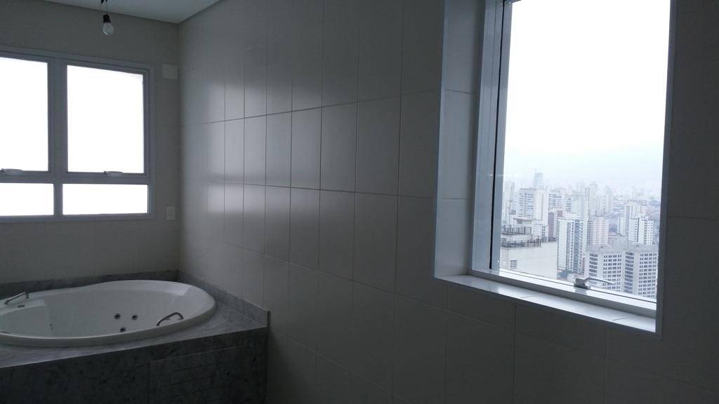 Cobertura à venda com 4 quartos, 381m² - Foto 32