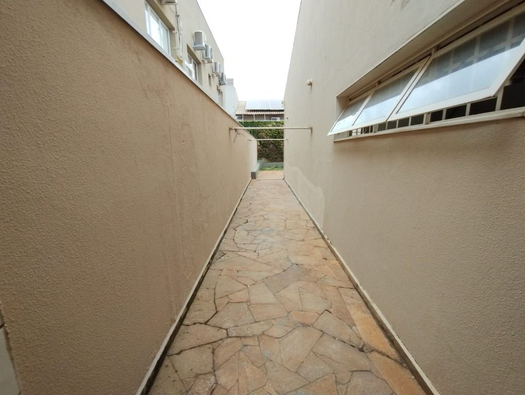 Casa à venda com 3 quartos, 250m² - Foto 18